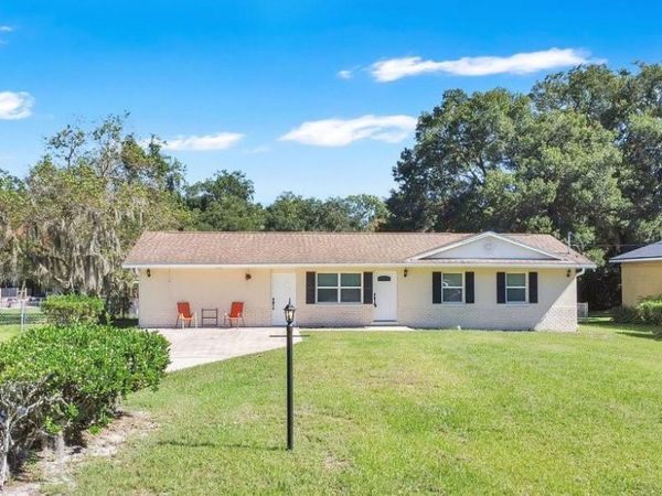 1301 N AMELIA AVENUE, DELAND, FL 32724