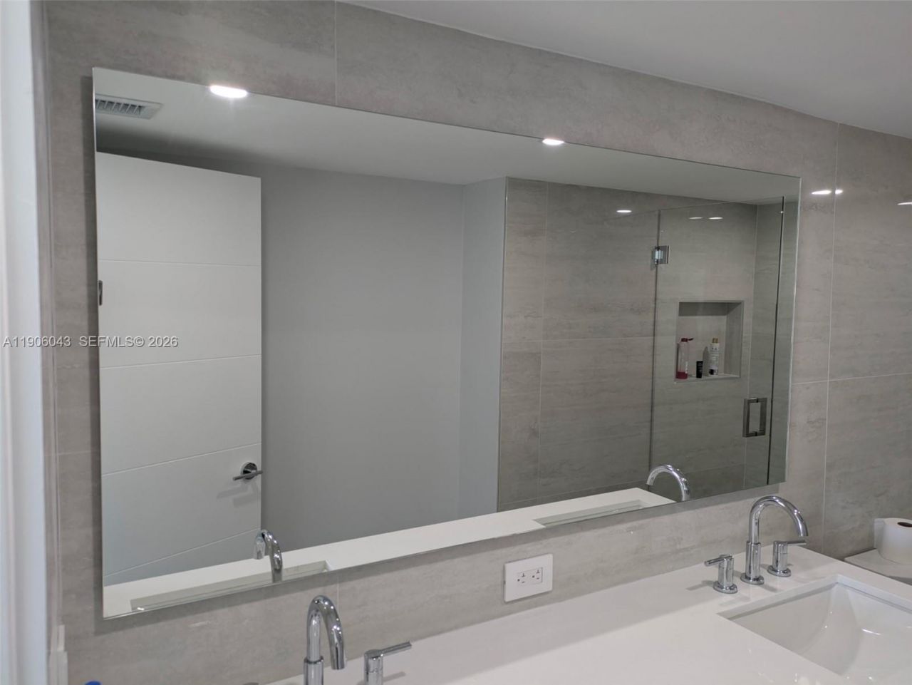 3675 N Country Club Dr, Unit 2606, Aventura, FL 33180 Photo