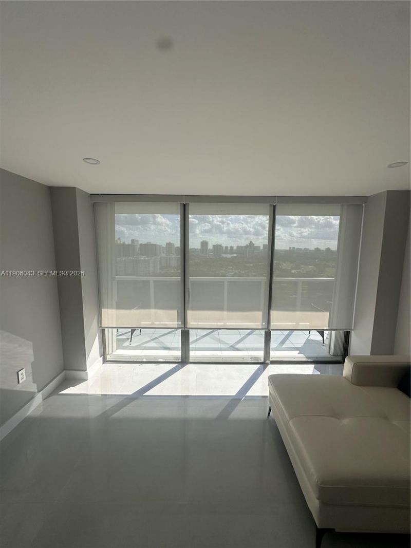 3675 N Country Club Dr, Unit 2606, Aventura, FL 33180 Photo