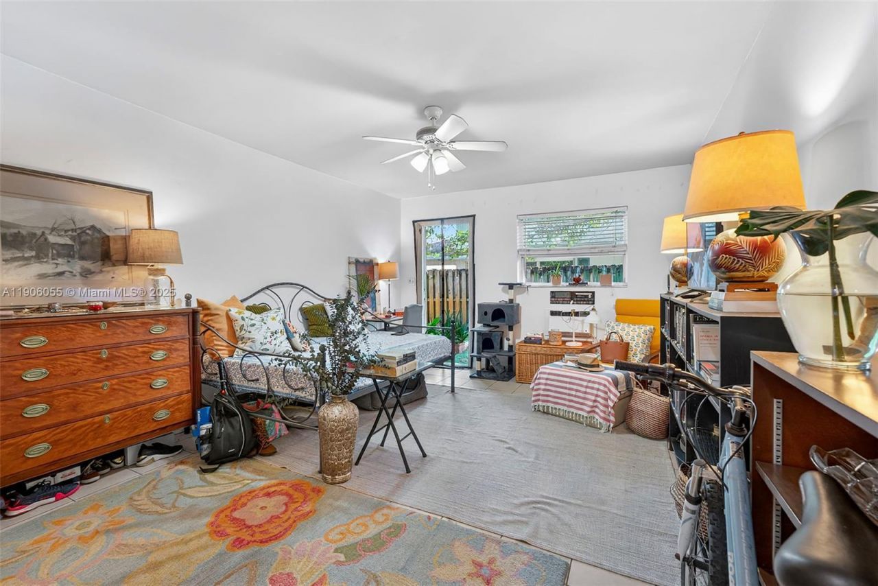 1219-1221 NE 18th Ave, Fort Lauderdale, FL 33304 Photo