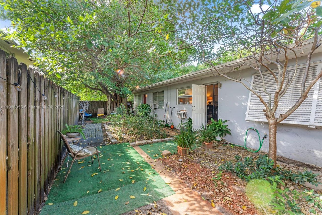 1219-1221 NE 18th Ave, Fort Lauderdale, FL 33304 Photo