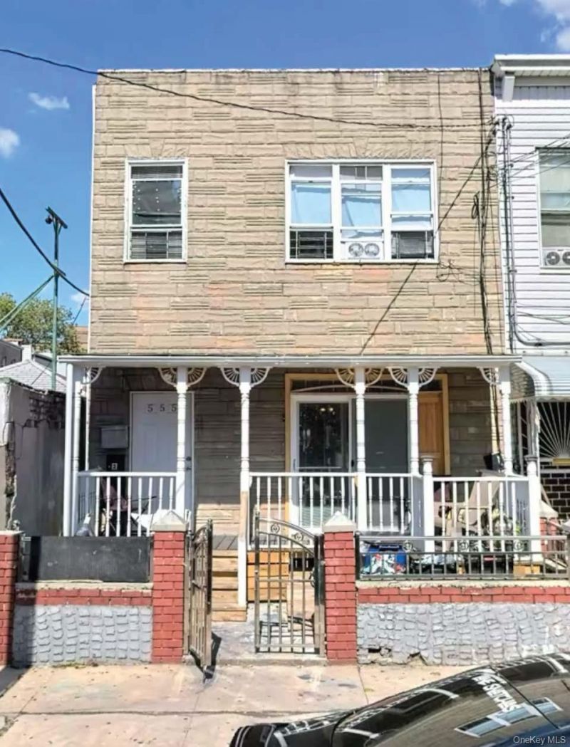 555 Hemlock Street, Brooklyn, NY 11208 Main Photo