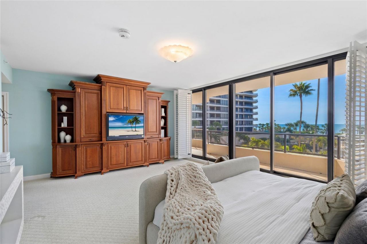 545 Sanctuary Drive, Unit B204, Longboat Key, FL 34228 Photo