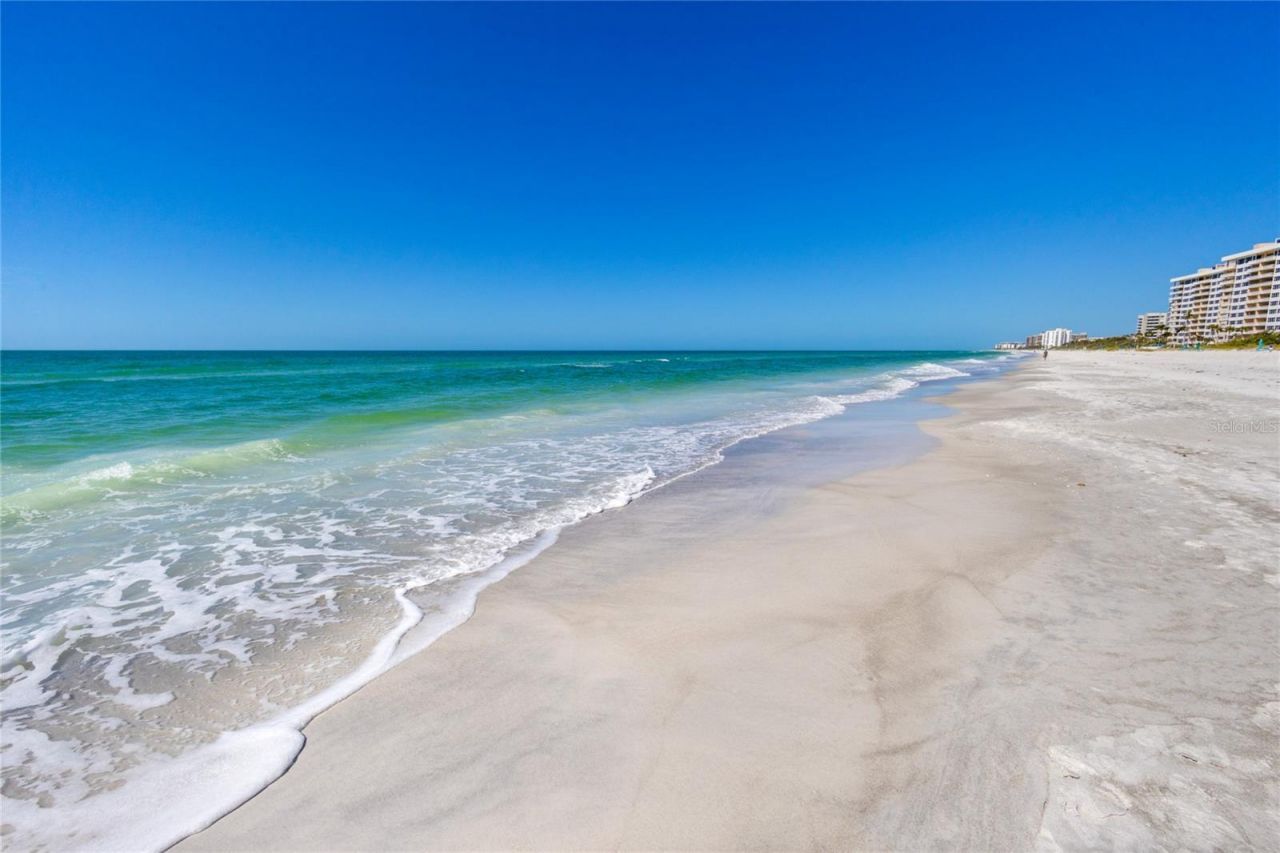 545 Sanctuary Drive, Unit B204, Longboat Key, FL 34228 Photo