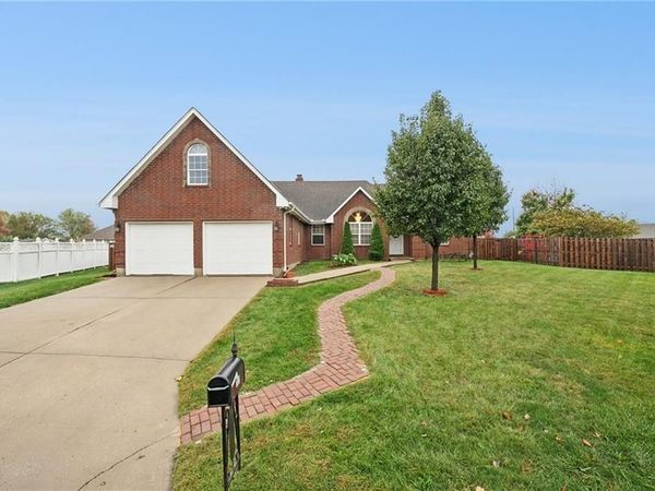 701 Mount Hope Circle, Odessa, MO 64076