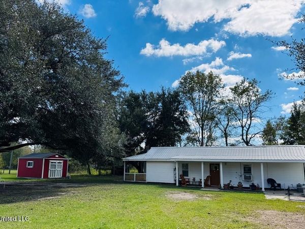 9 Rock Lane, Carriere, MS 39426