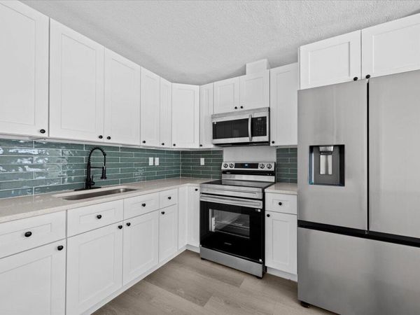 905 SE 10th Street, Stuart, FL 34994