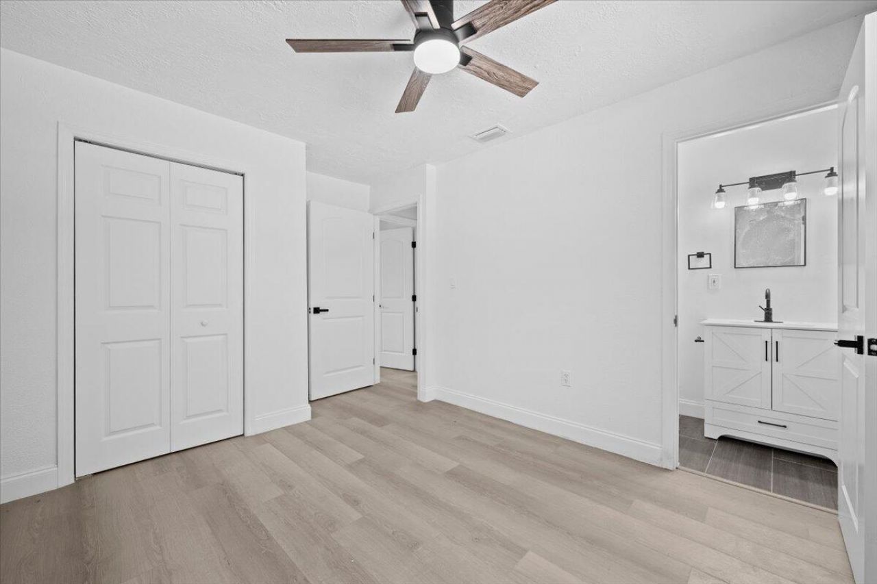 905 SE 10th Street, Stuart, FL 34994 Photo