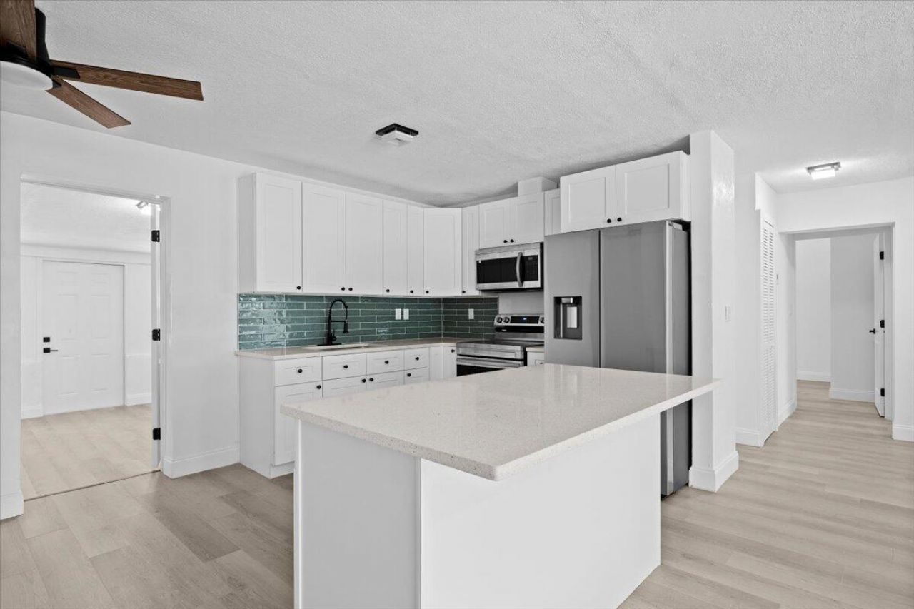 905 SE 10th Street, Stuart, FL 34994 Photo