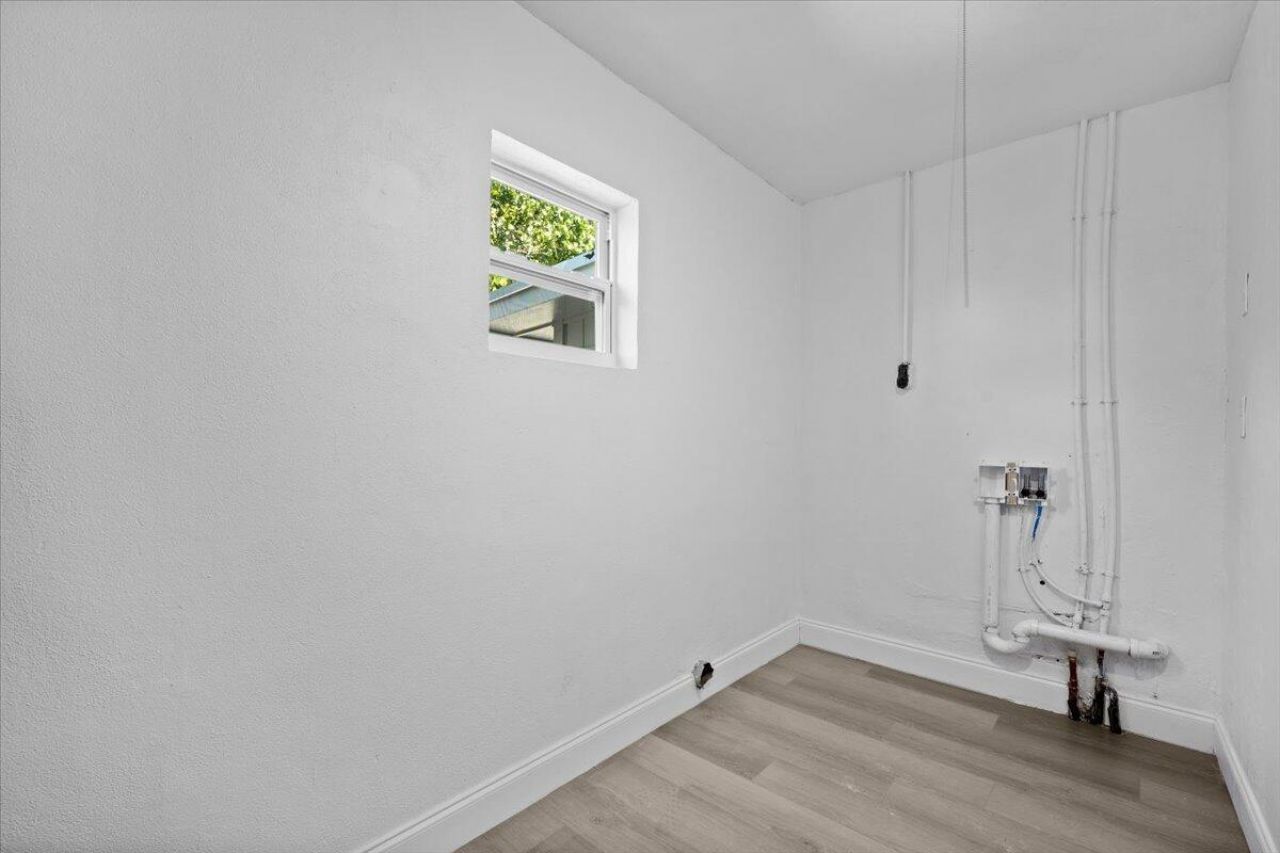 905 SE 10th Street, Stuart, FL 34994 Photo