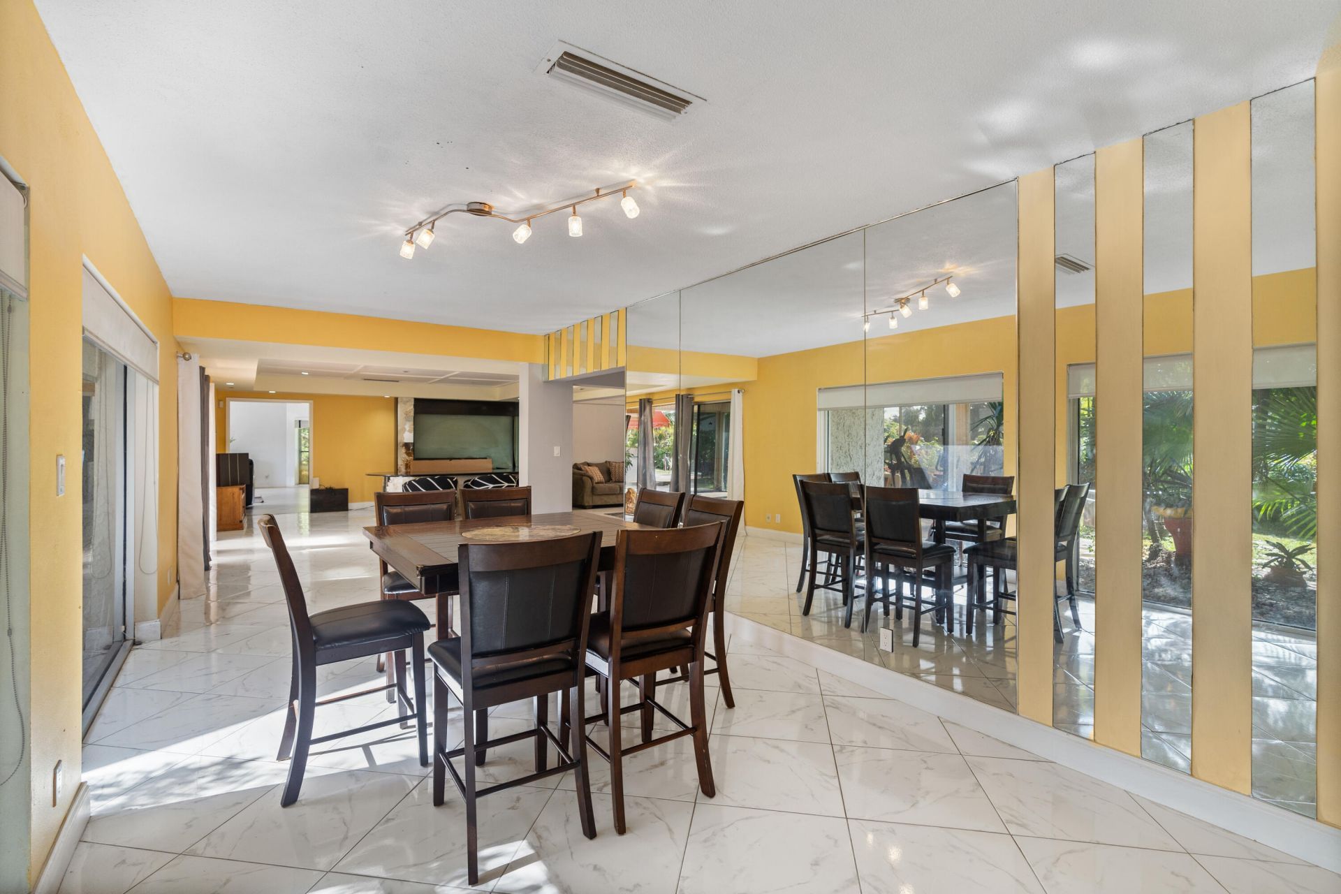 5104 White Oak Lane E, Tamarac, FL 33319 Photo