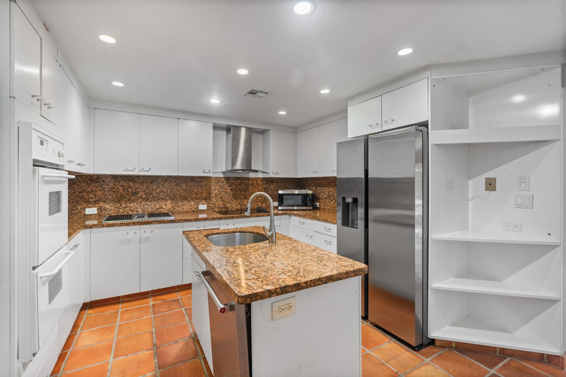 5104 White Oak Lane E, Tamarac, FL 33319 Photo