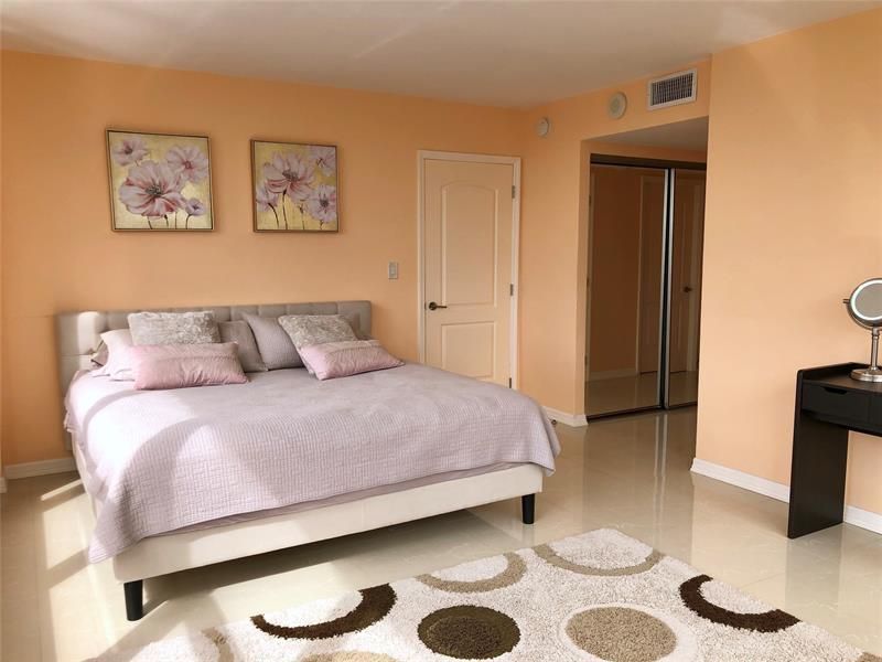 2500 Parkview Drive, Unit 1501, Hallandale Beach, FL 33009 Photo