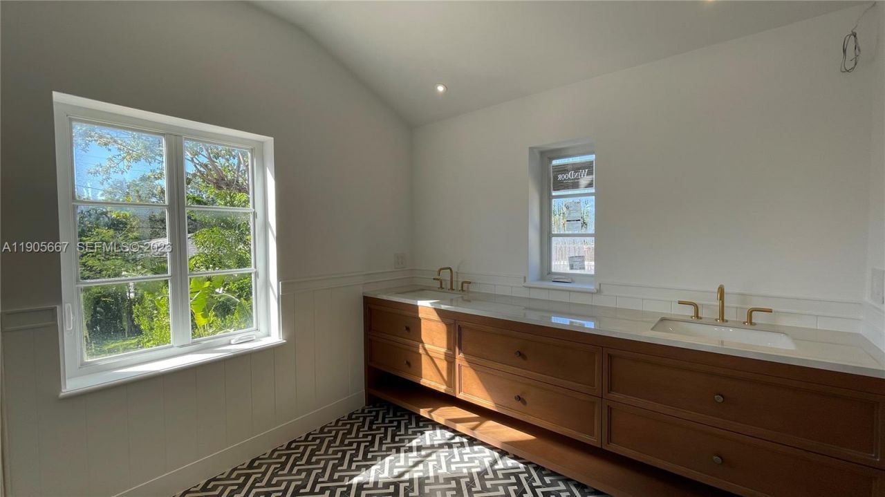 4100 Monserrate St, Coral Gables, FL 33146 Photo