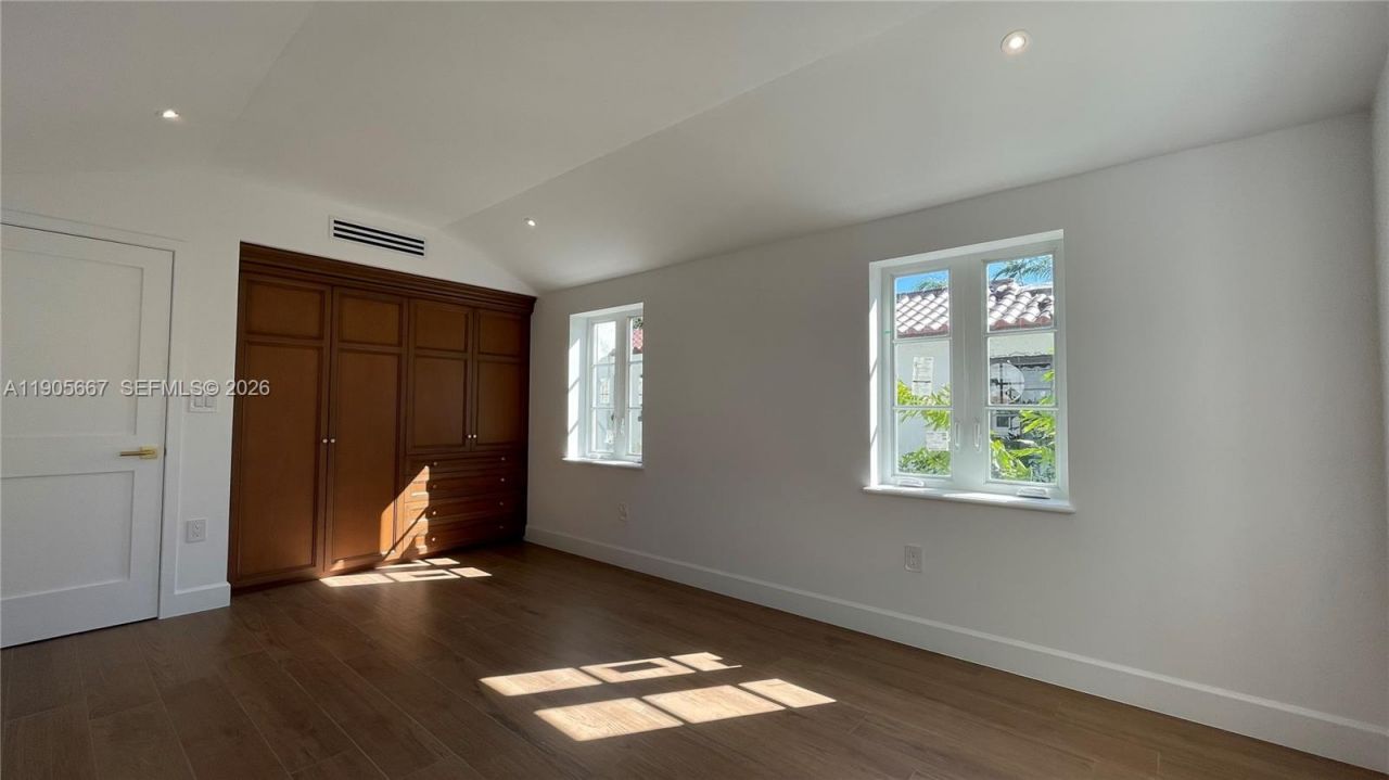 4100 Monserrate St, Coral Gables, FL 33146 Photo