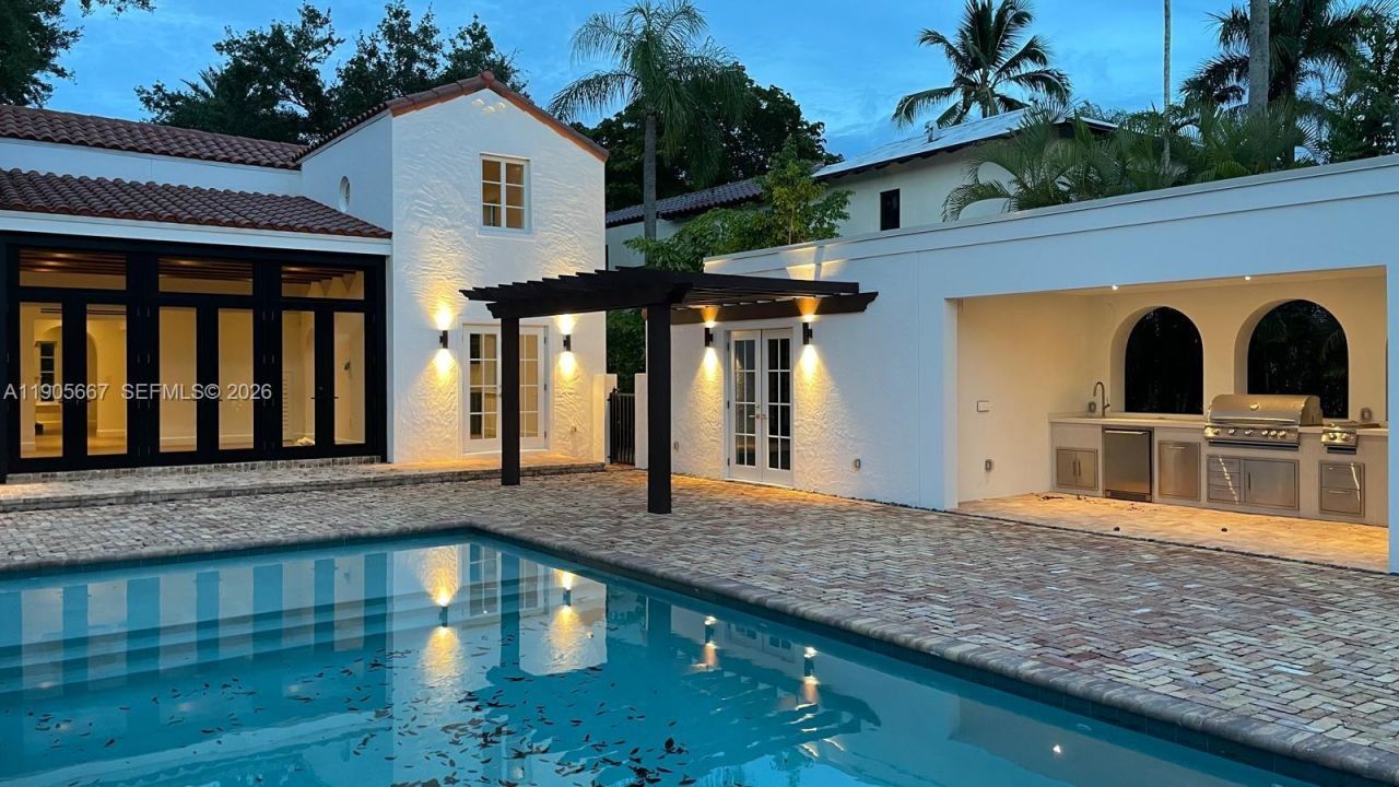 4100 Monserrate St, Coral Gables, FL 33146 Photo