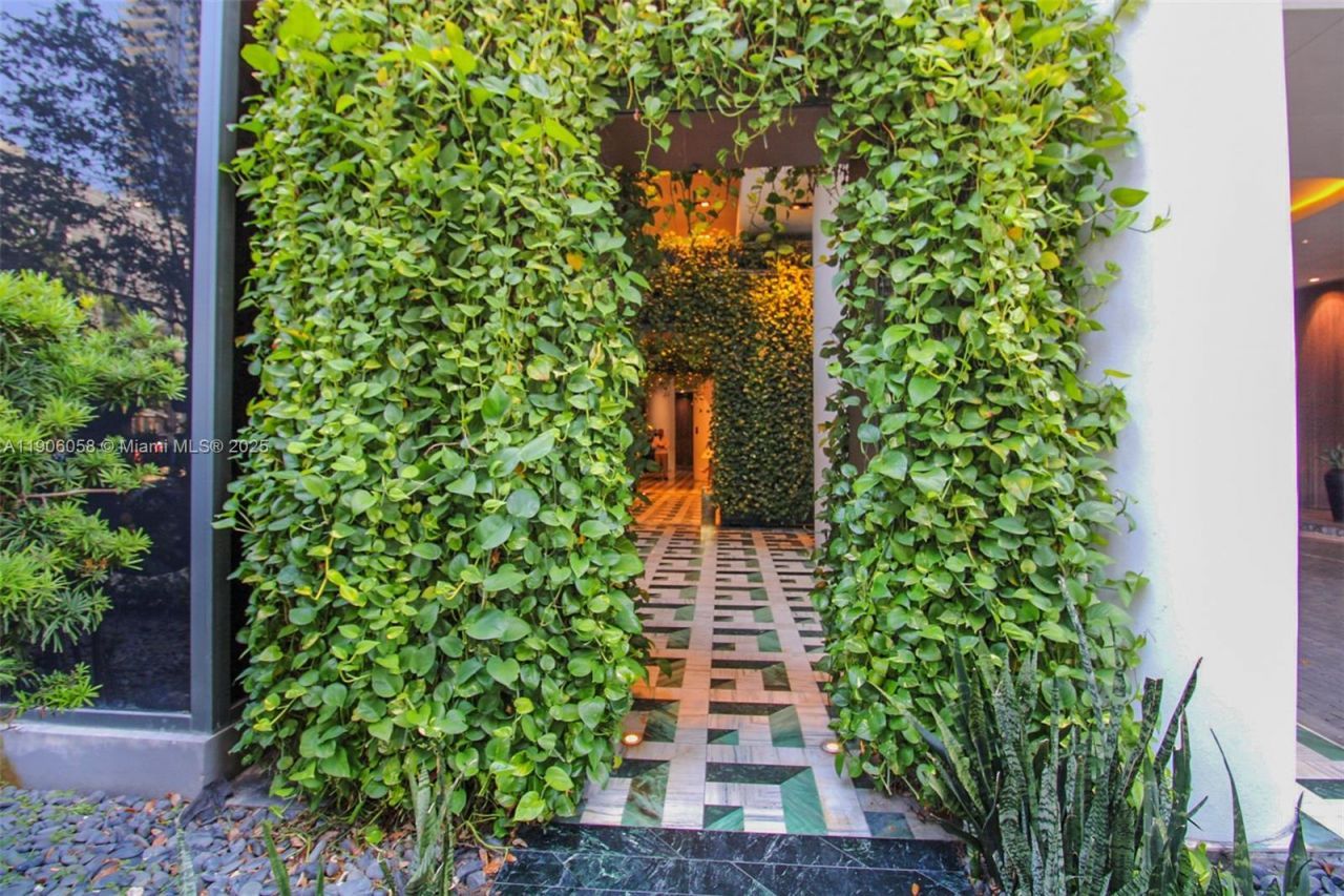 801 S Miami Ave, Unit 4309, Miami, FL 33130 Photo