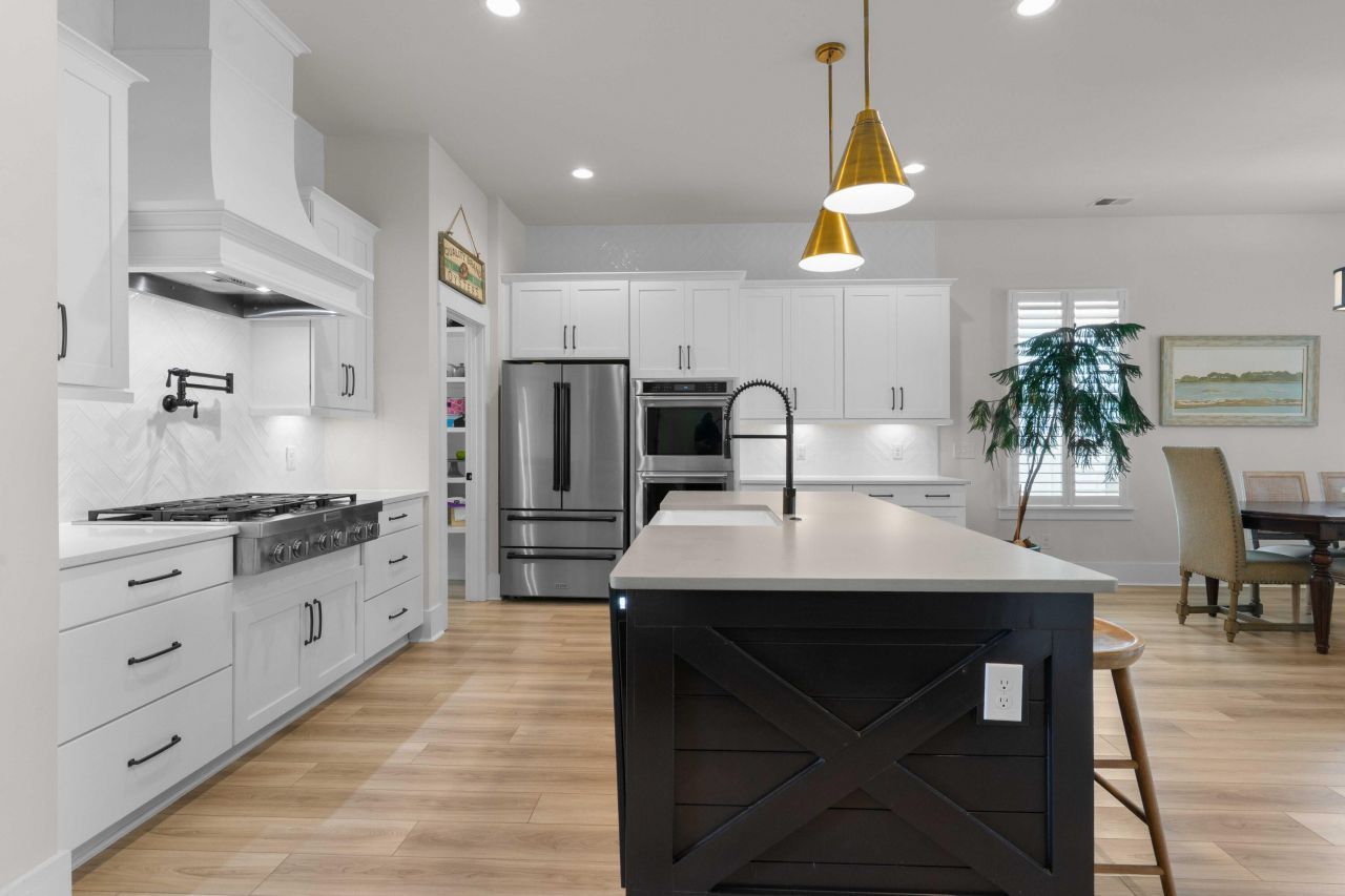 222 Symphony Avenue Photo 14