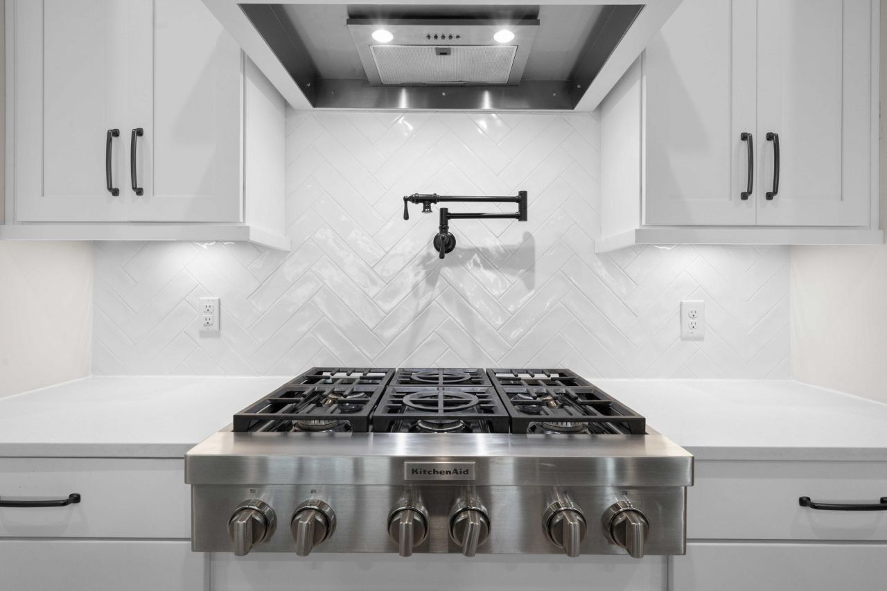 222 Symphony Avenue Photo 15