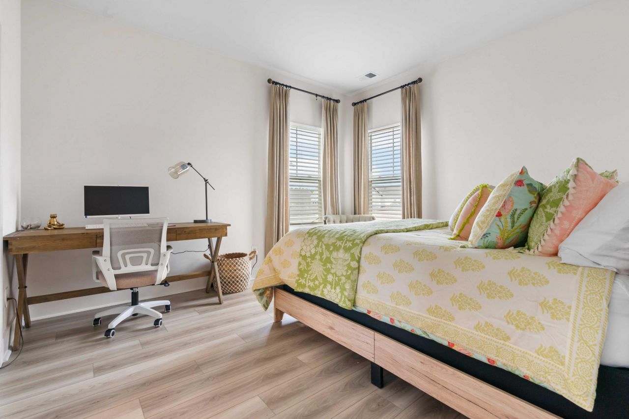 222 Symphony Avenue Photo 29