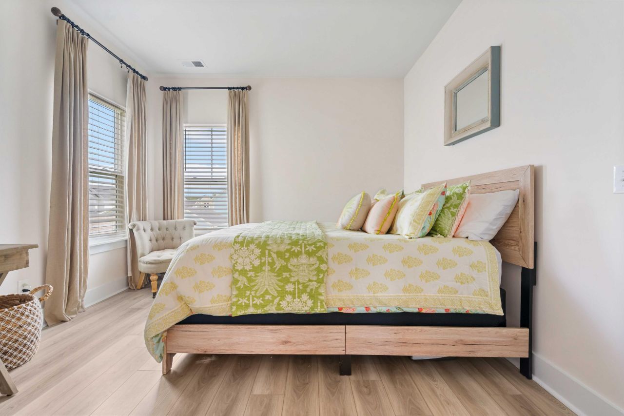 222 Symphony Avenue Photo 30