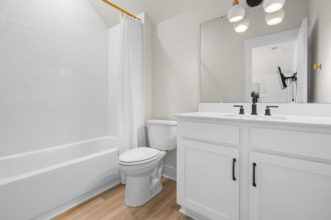 222 Symphony Avenue Photo 32