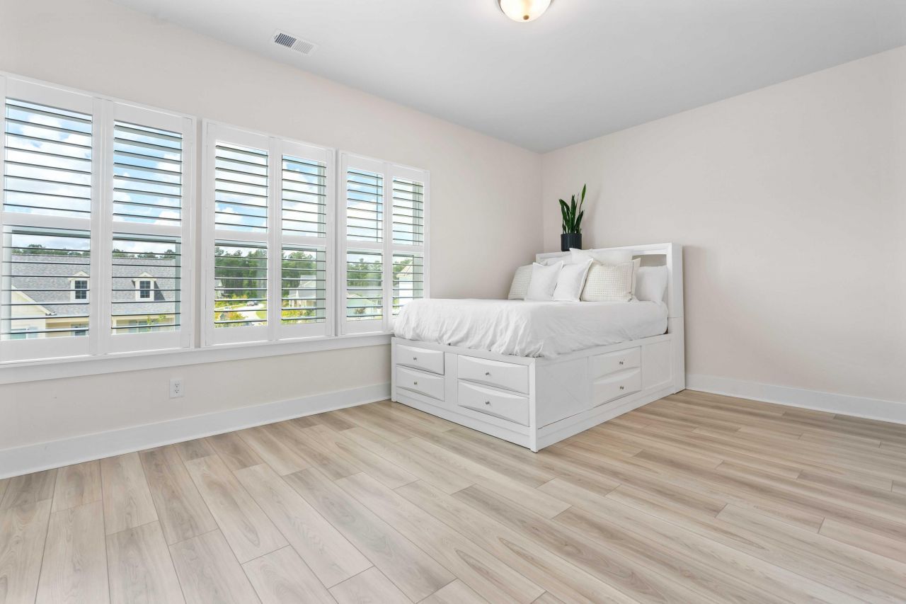 222 Symphony Avenue Photo 33