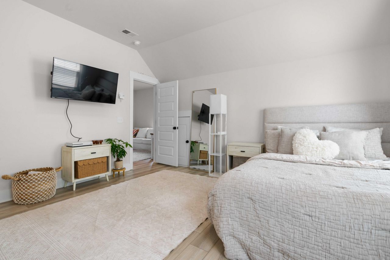 222 Symphony Avenue Photo 40