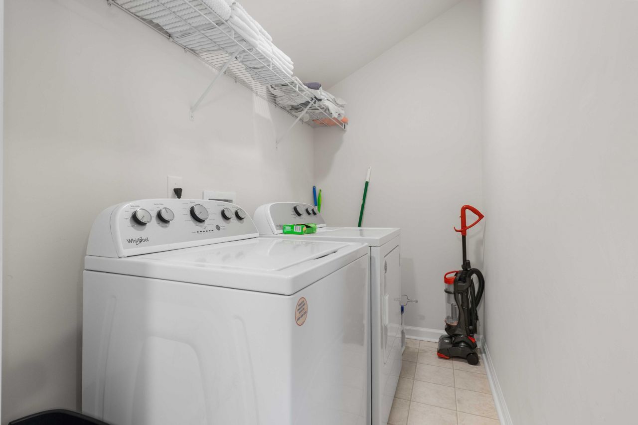 222 Symphony Avenue Photo 49