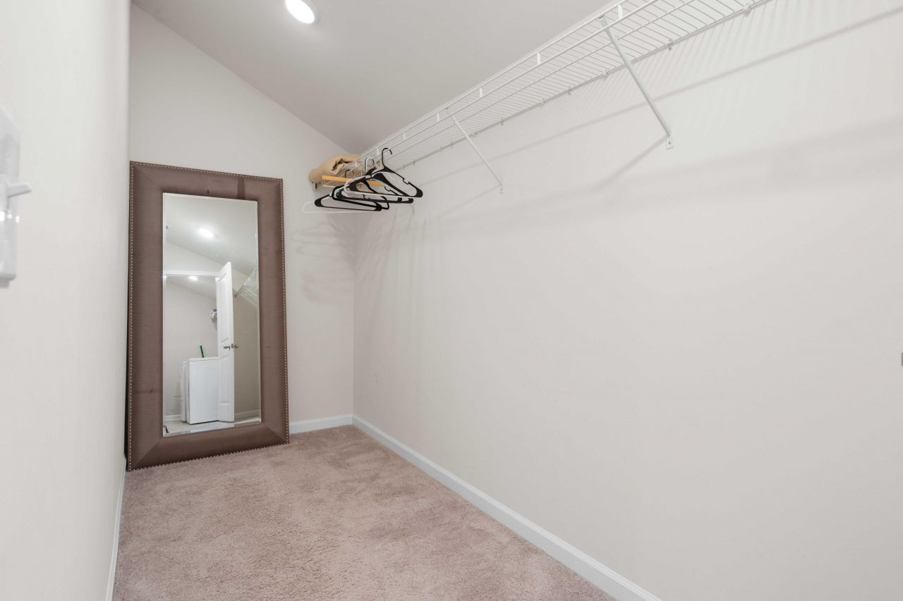 222 Symphony Avenue Photo 50