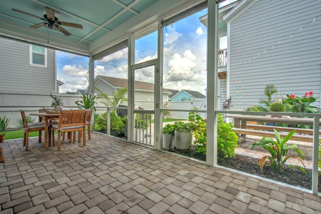 222 Symphony Avenue Photo 53