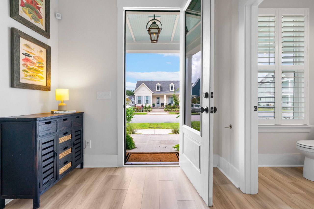 222 Symphony Avenue Photo 9