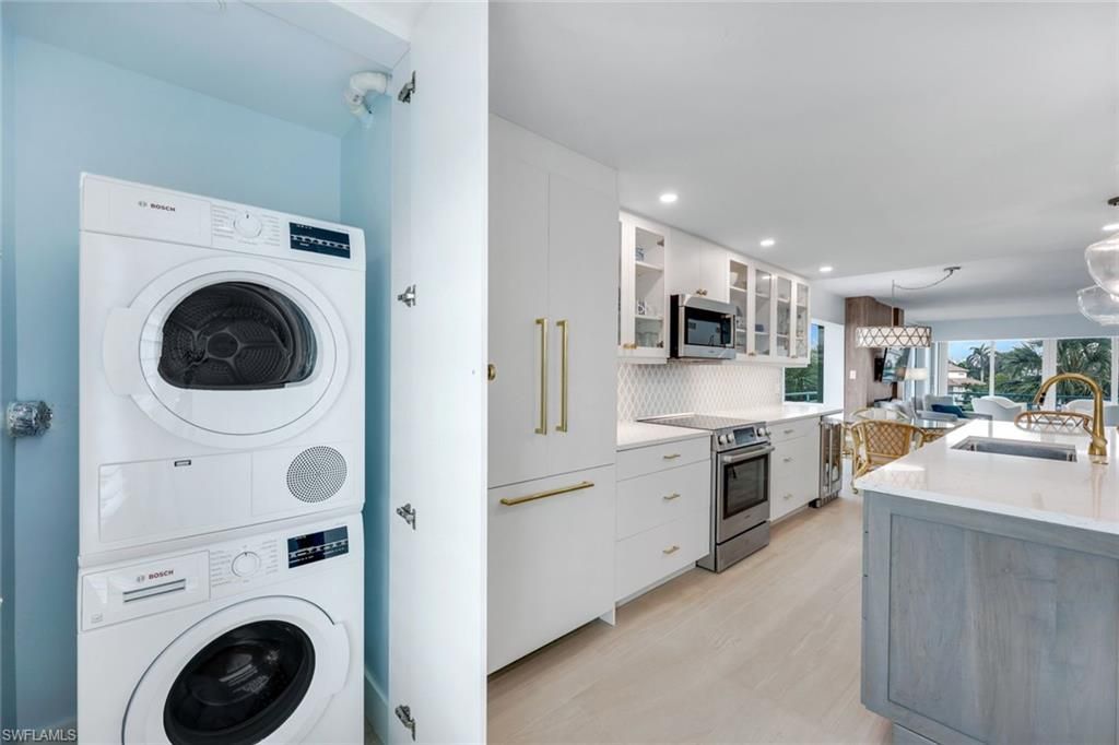 305 Park Shore Dr, Unit 2-234, Naples, FL 34103 Photo