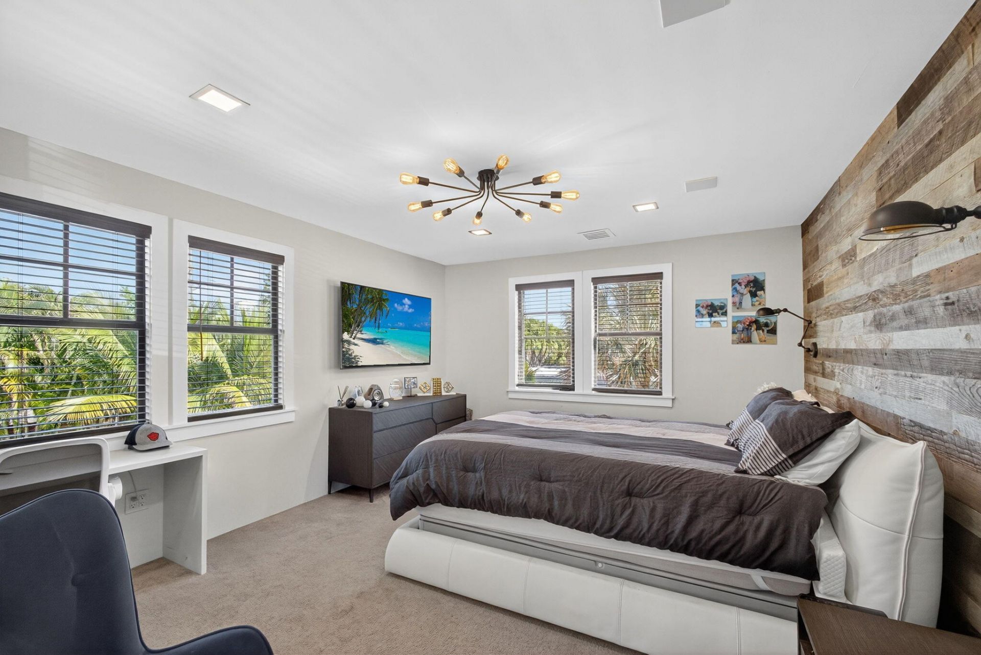 535 36th Street, West Palm Beach, FL 33407 Photo