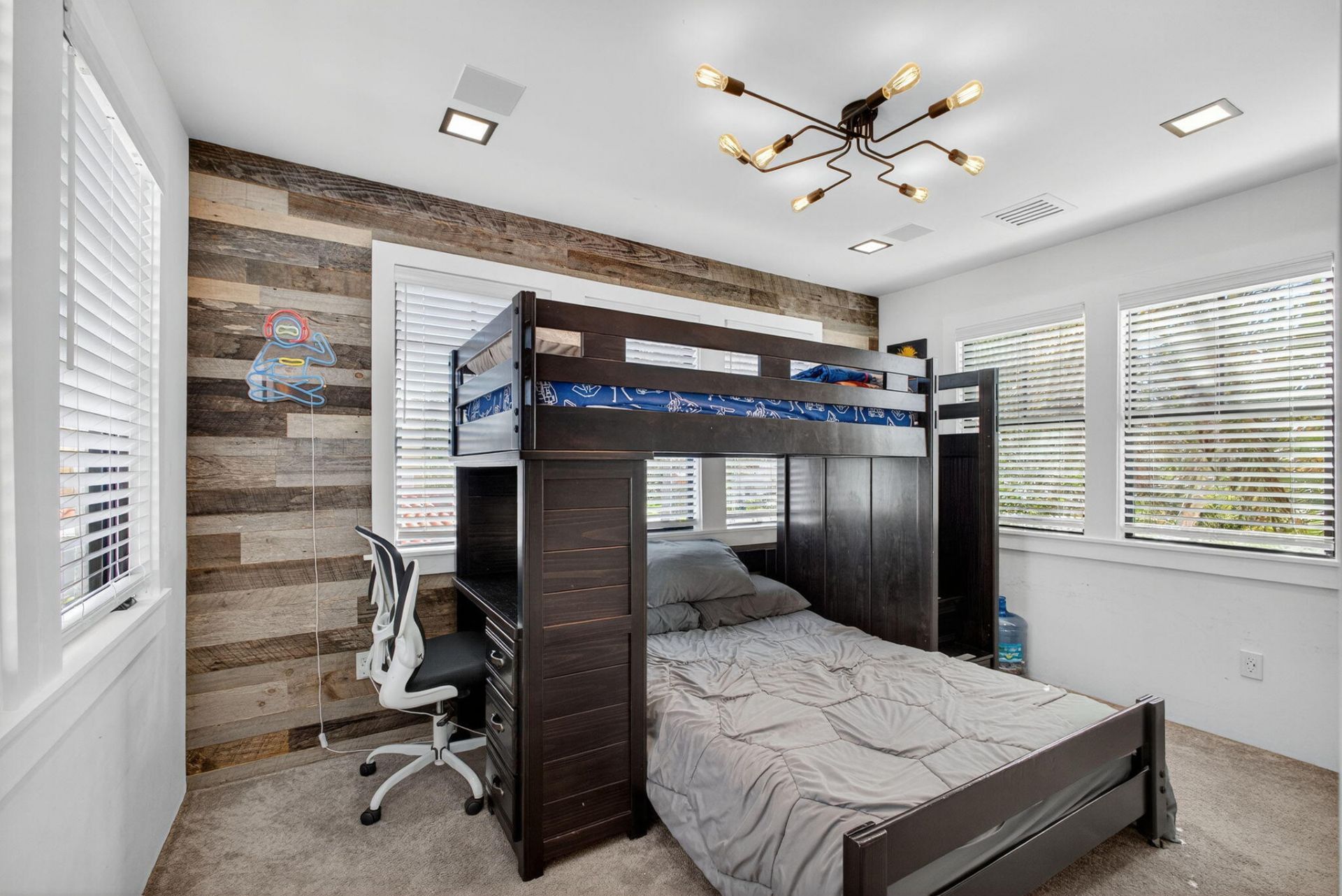 535 36th Street, West Palm Beach, FL 33407 Photo