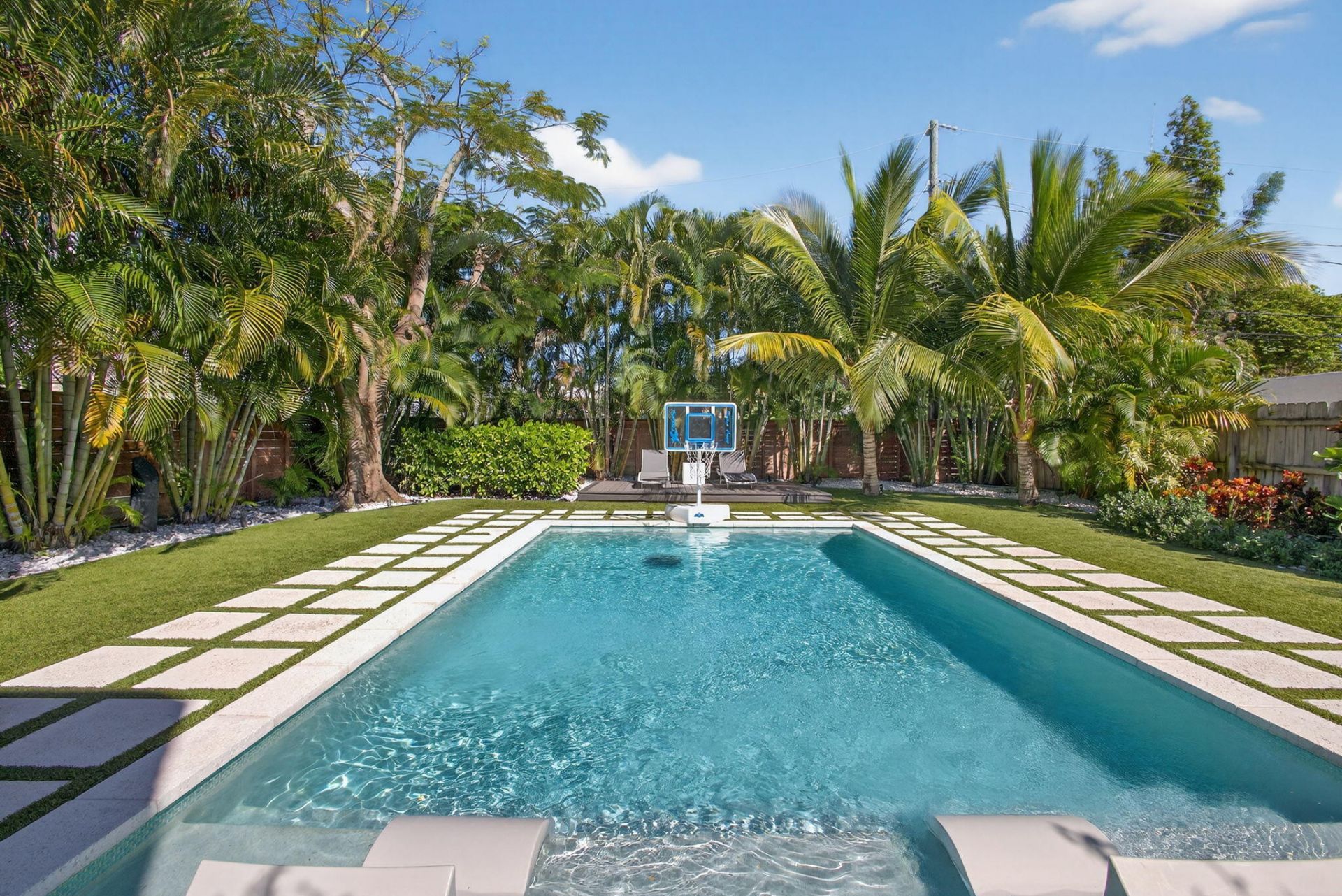 535 36th Street, West Palm Beach, FL 33407 Photo