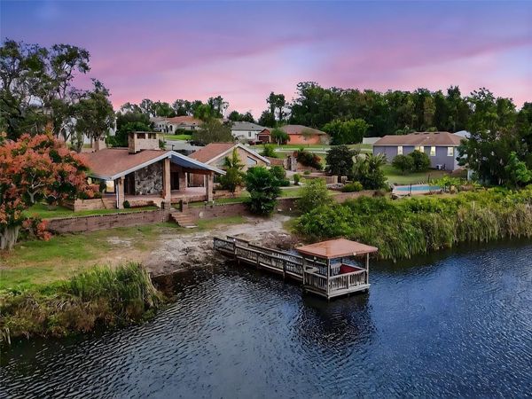 1910 COLLEGE PARK DRIVE, TAVARES, FL 32778