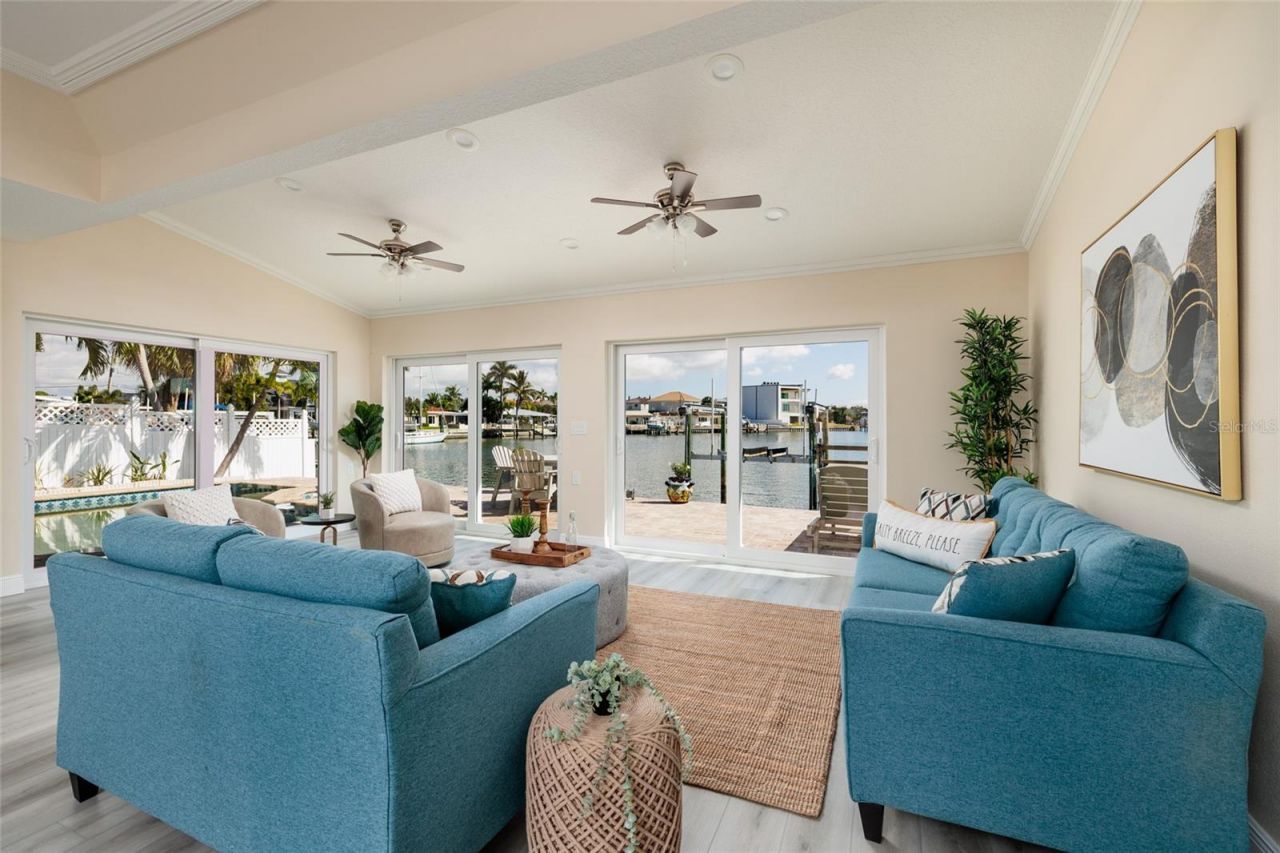 1440 Sea Gull Drive S, Saint Petersburg, FL 33707 Photo