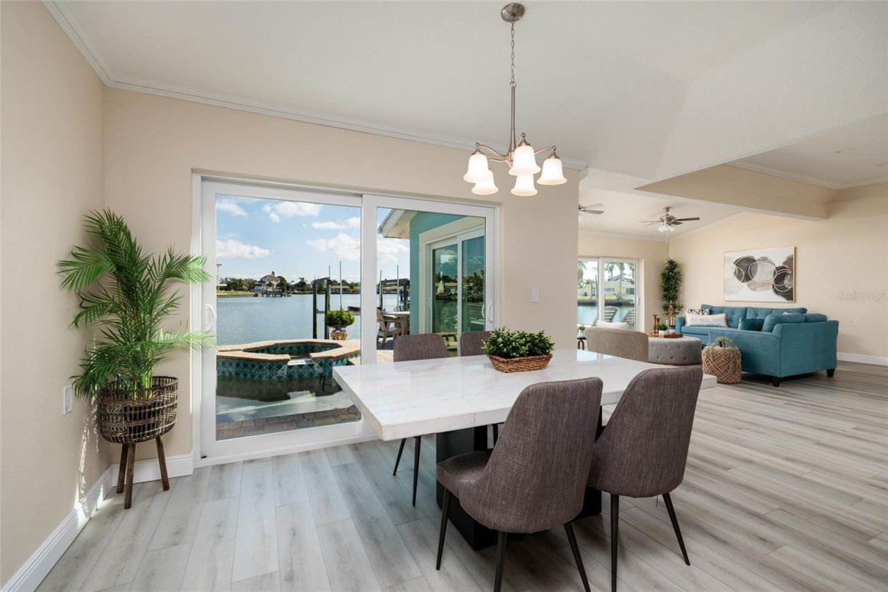1440 Sea Gull Drive S, Saint Petersburg, FL 33707 Photo