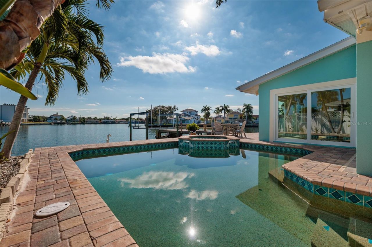 1440 Sea Gull Drive S, Saint Petersburg, FL 33707 Photo