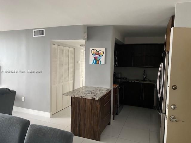 2500 NE 135th St, Unit B605, North Miami, FL 33181 Photo