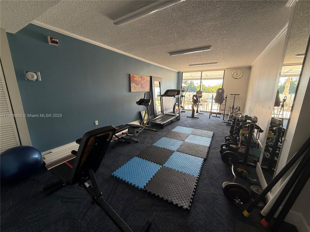 2500 NE 135th St, Unit B605, North Miami, FL 33181 Photo