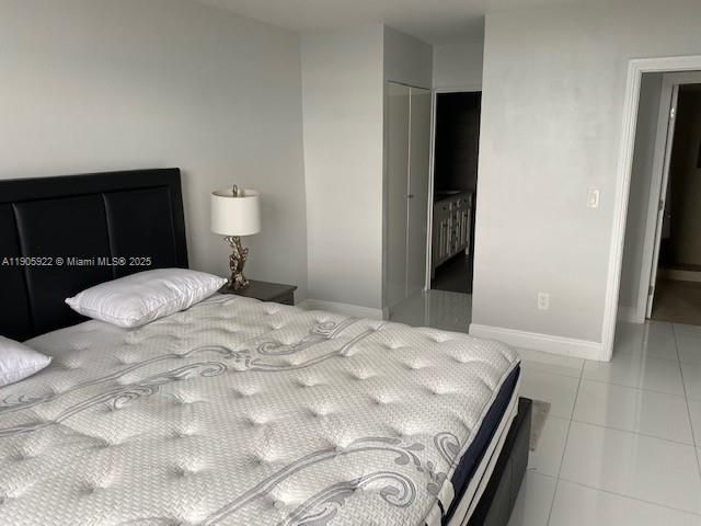 2500 NE 135th St, Unit B605, North Miami, FL 33181 Photo