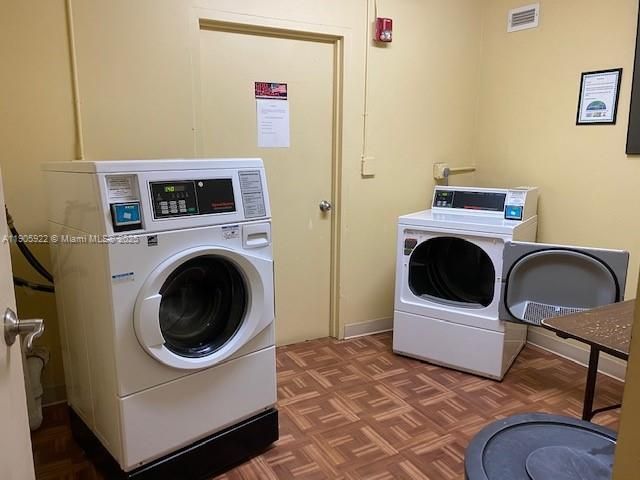 2500 NE 135th St, Unit B605, North Miami, FL 33181 Photo