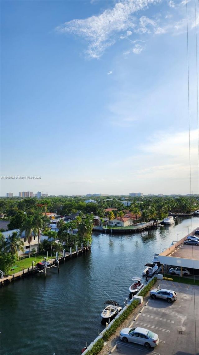 2500 NE 135th St, Unit B605, North Miami, FL 33181 Photo