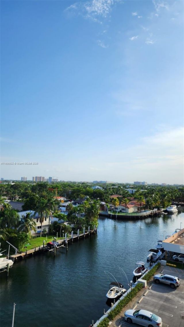 2500 NE 135th St, Unit B605, North Miami, FL 33181 Photo