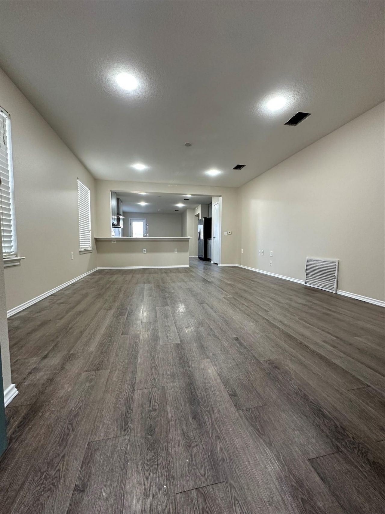 3416 Autumn Bay Dr, Austin, TX 78744 Main Photo