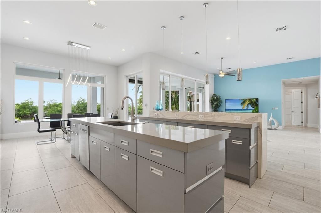 2826 SW 44th Ter, Cape Coral, FL 33914 Photo