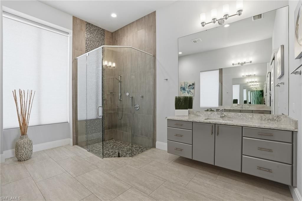 2826 SW 44th Ter, Cape Coral, FL 33914 Photo