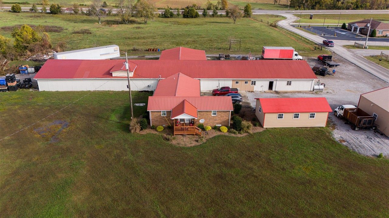 2290 W Jefferson Davis Highway, Elkton, KY 42220 Main Photo
